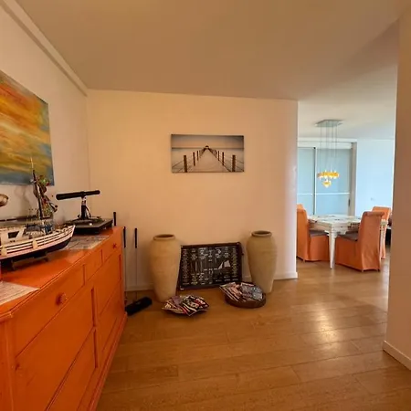 Heron Apartment *